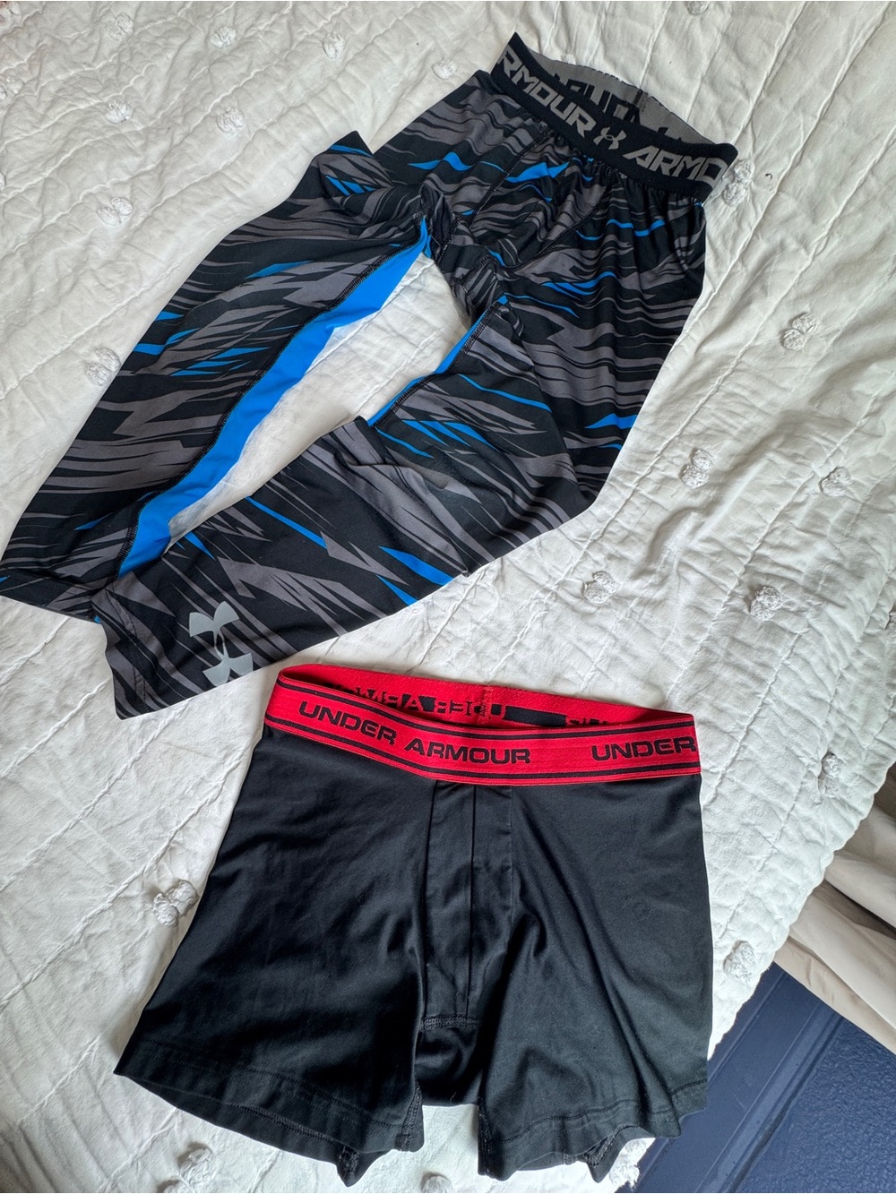 Under Armour Leggings briefs combo Boys size M Blue/black , red/ Black briefs